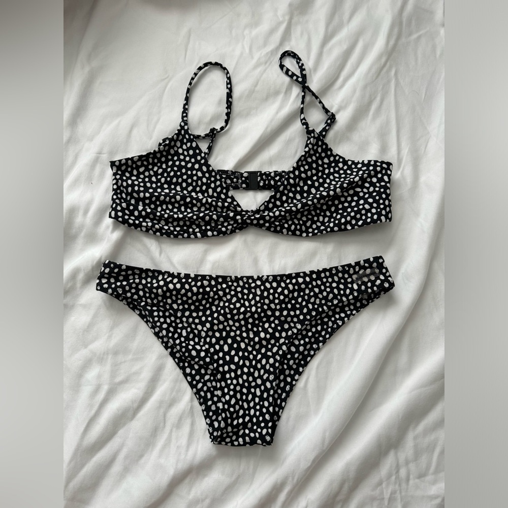 Lot of 2 - Blackbough Bikinis
